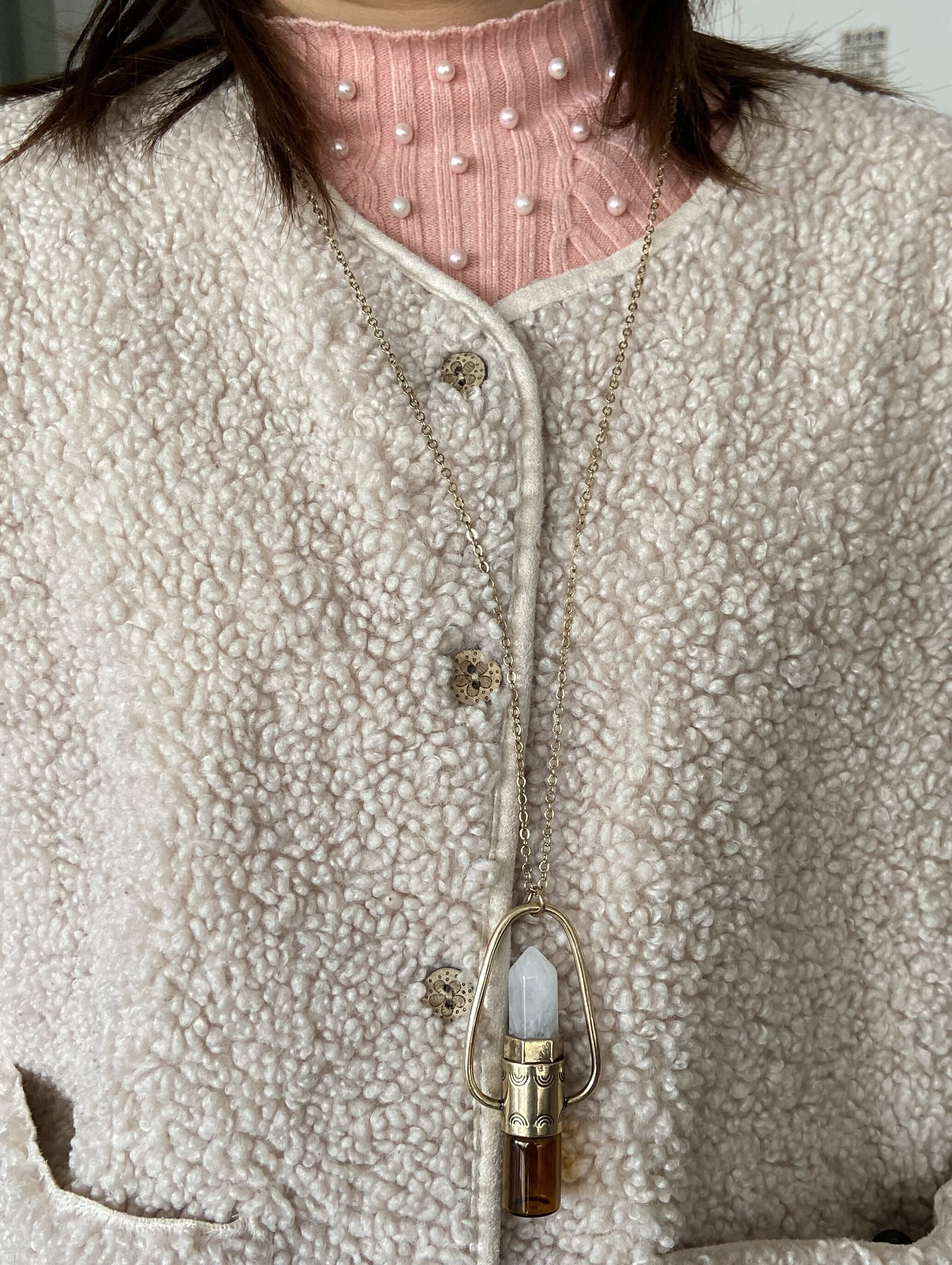 Custom crystal perfume oil bottle necklace pendant beautiful essential oil diffuser charm oil perfume bottle