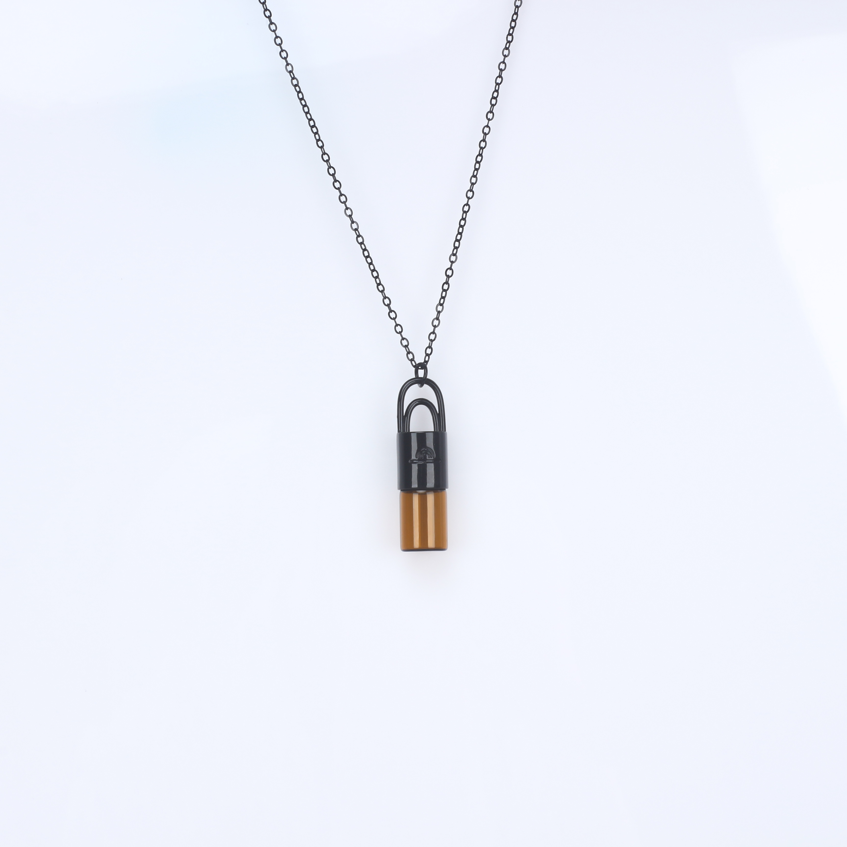 Custom crystal perfume oil bottle necklace pendant beautiful essential oil diffuser charm oil perfume bottle