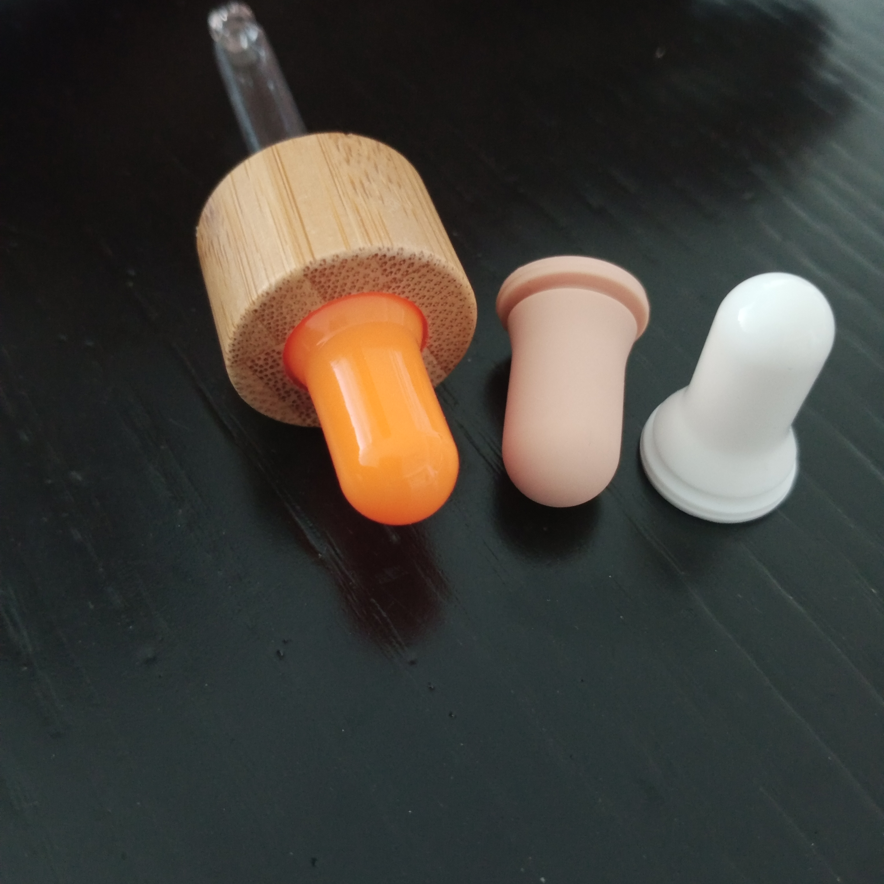 Custom curved inside glass eco friendly screw cap / spray / pump / bamboo essential oil dropper bottle 10ml 15ml 30ml 50ml 100ml