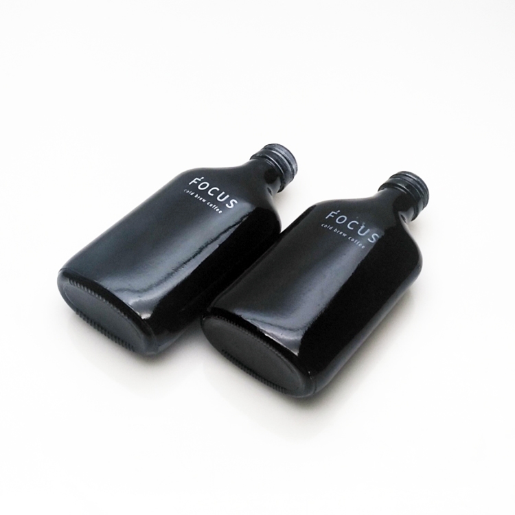 Custom logo 200ml flat black glass wine bottle with screw cap for whisky or cold coffee