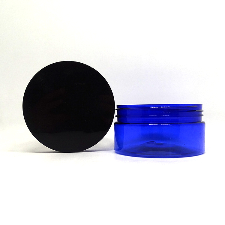 Custom logo 4oz translucent blue PET plastic cosmetic jar with black plastic lids