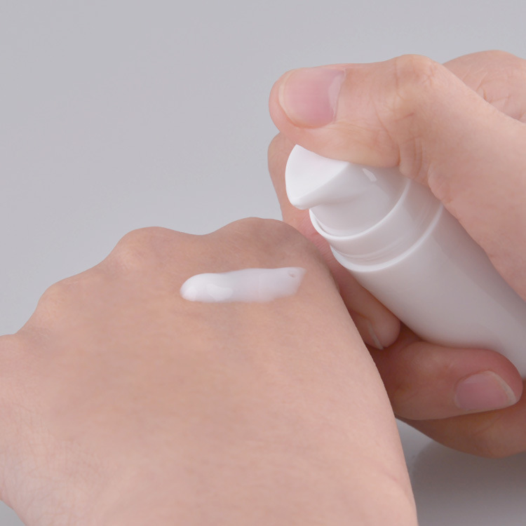 Custom logo Mini Sample bottle PP plastic white 5ml 10ml 15ml airless cosmetic pump bottle for lotion serum
