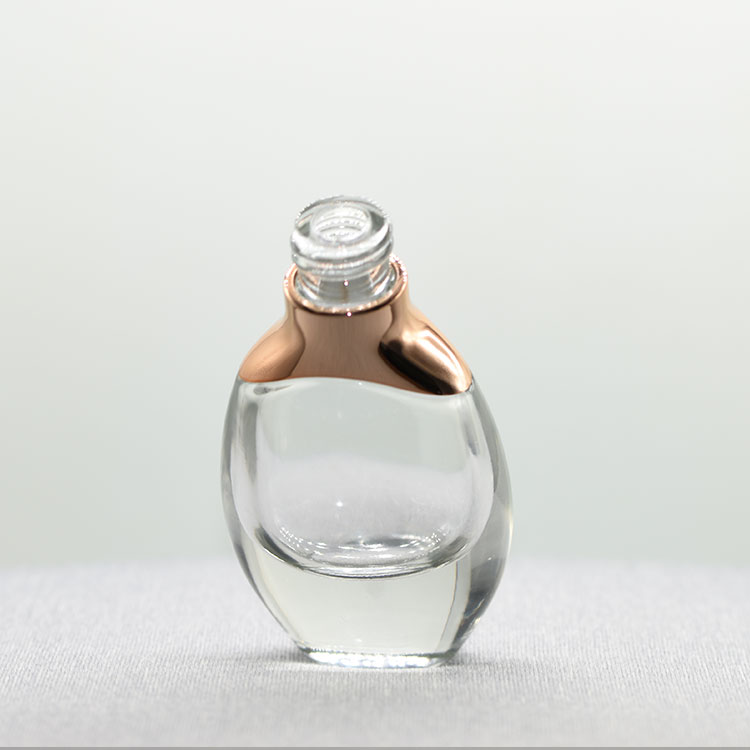 Custom luxury cosmetic packaging aluminum shoulder oval clear white glass Essential Oil dropper Bottle with silver or gold cap