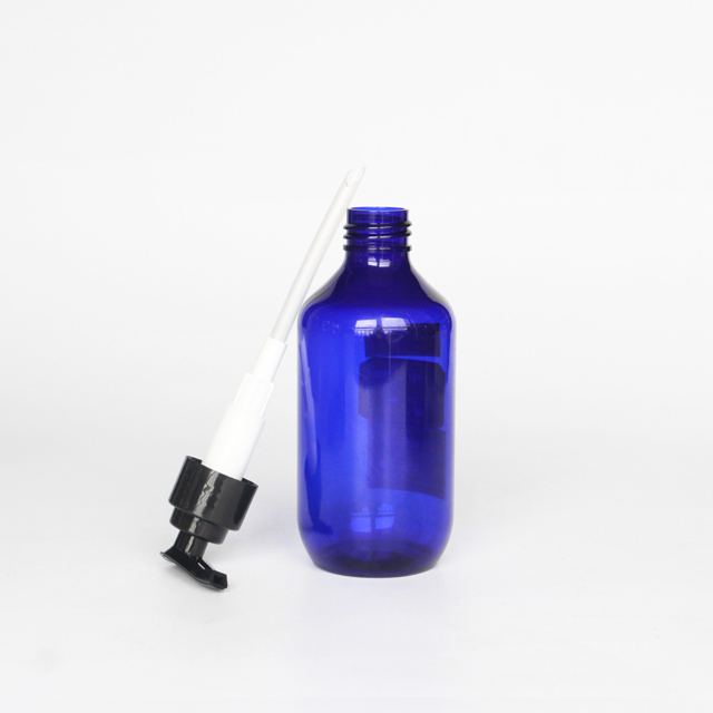 Custom size cosmetic packaging pet plastic lotion bottles with pump