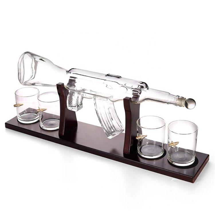 Custom special design 500ml 700ml 750ml transparent brandy spirit vodka AK 47 gun shaped liquor bottle