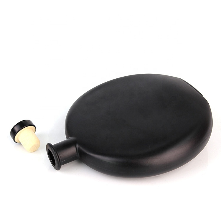Custom unique 500ml flat round matte black glass bottles for liquor vodka whisky with stopper