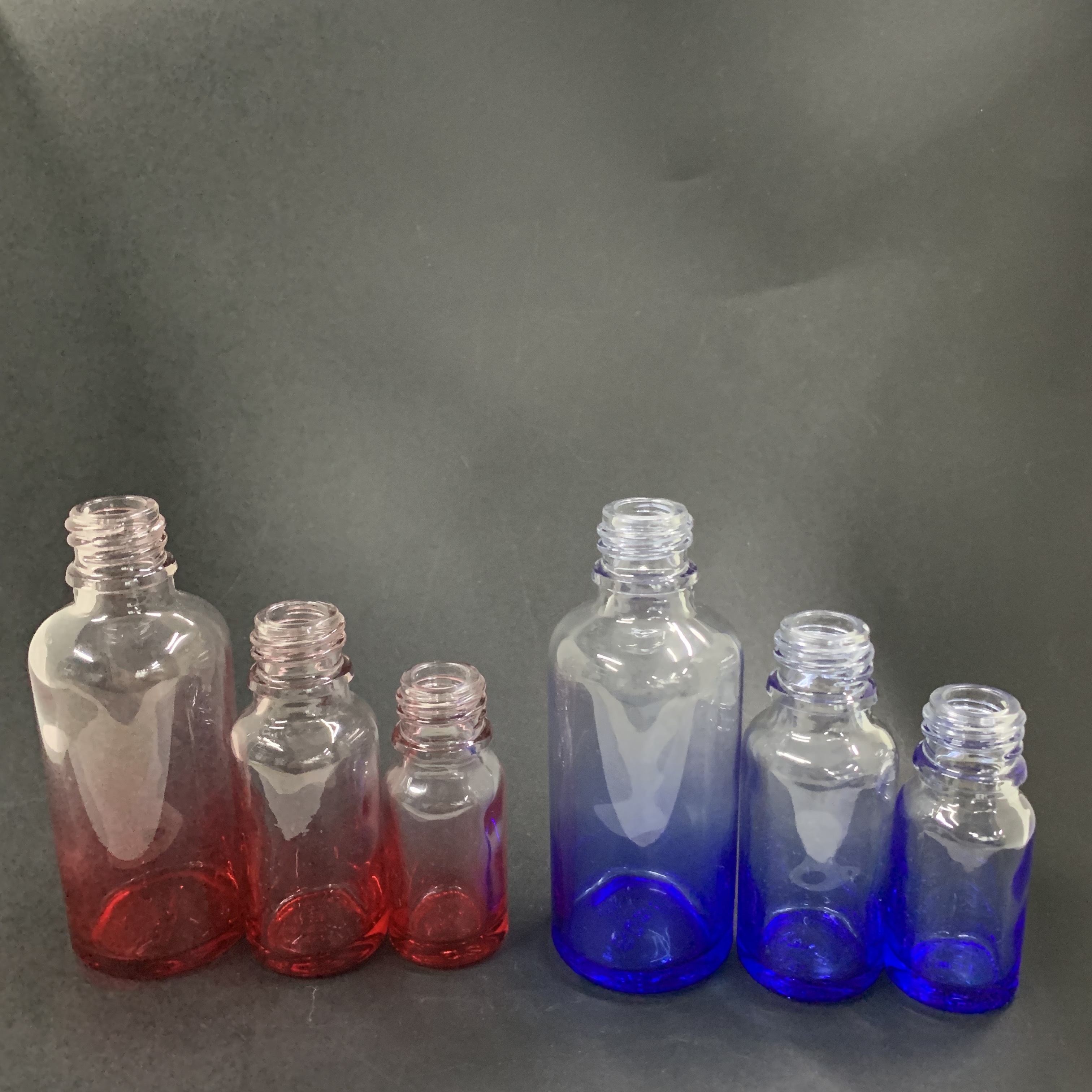 Customed color DIN18 Premium Quality essential oil glass bottle
