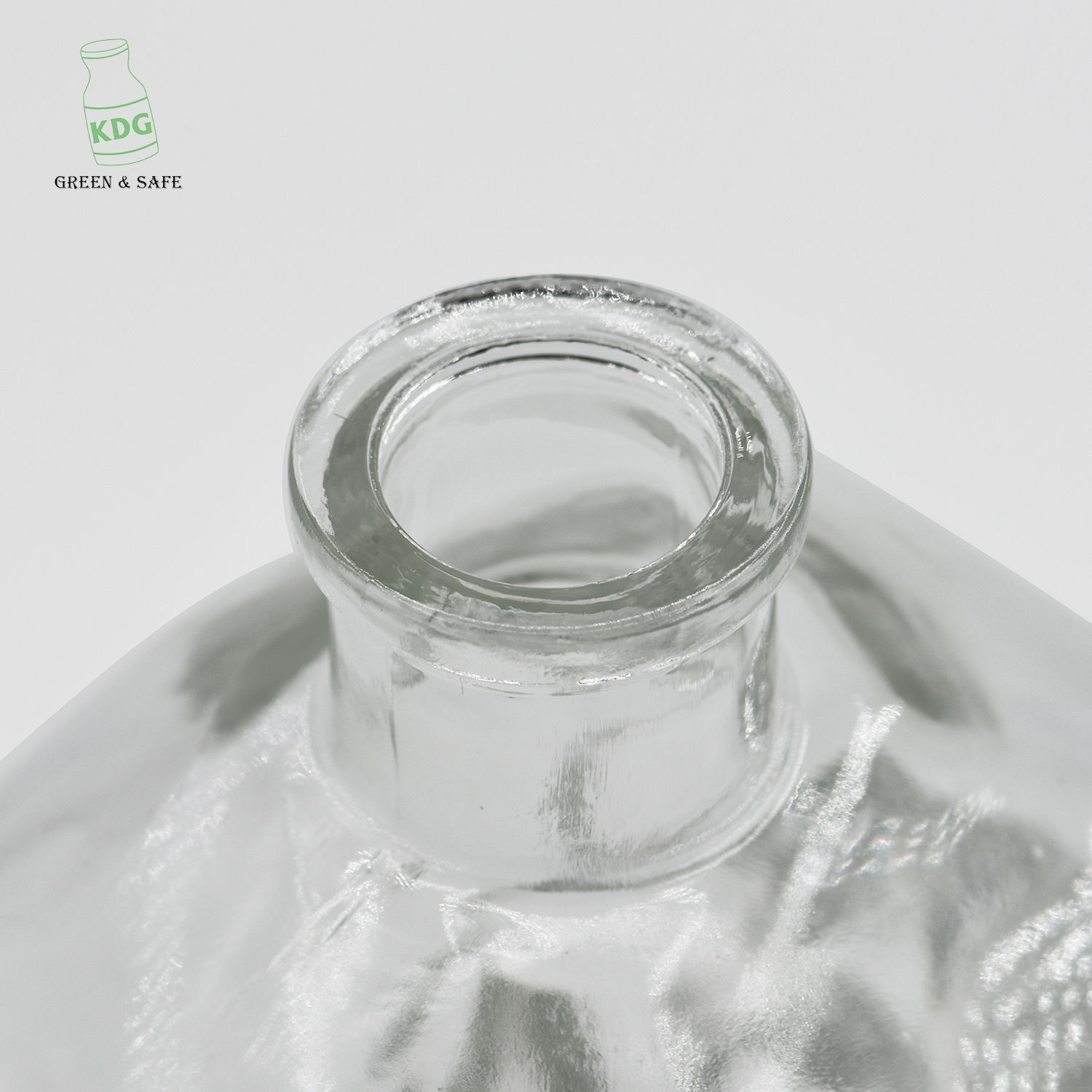 Customize Skull Shaped High Quality Glass Bottles for Liquor Package Manufacturers