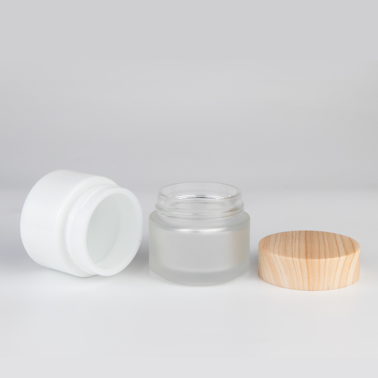 Customized 20 ml 30 ml 50 ml cylinder wide mouth white porcelain cosmetic glass cream container jars with wooden lid