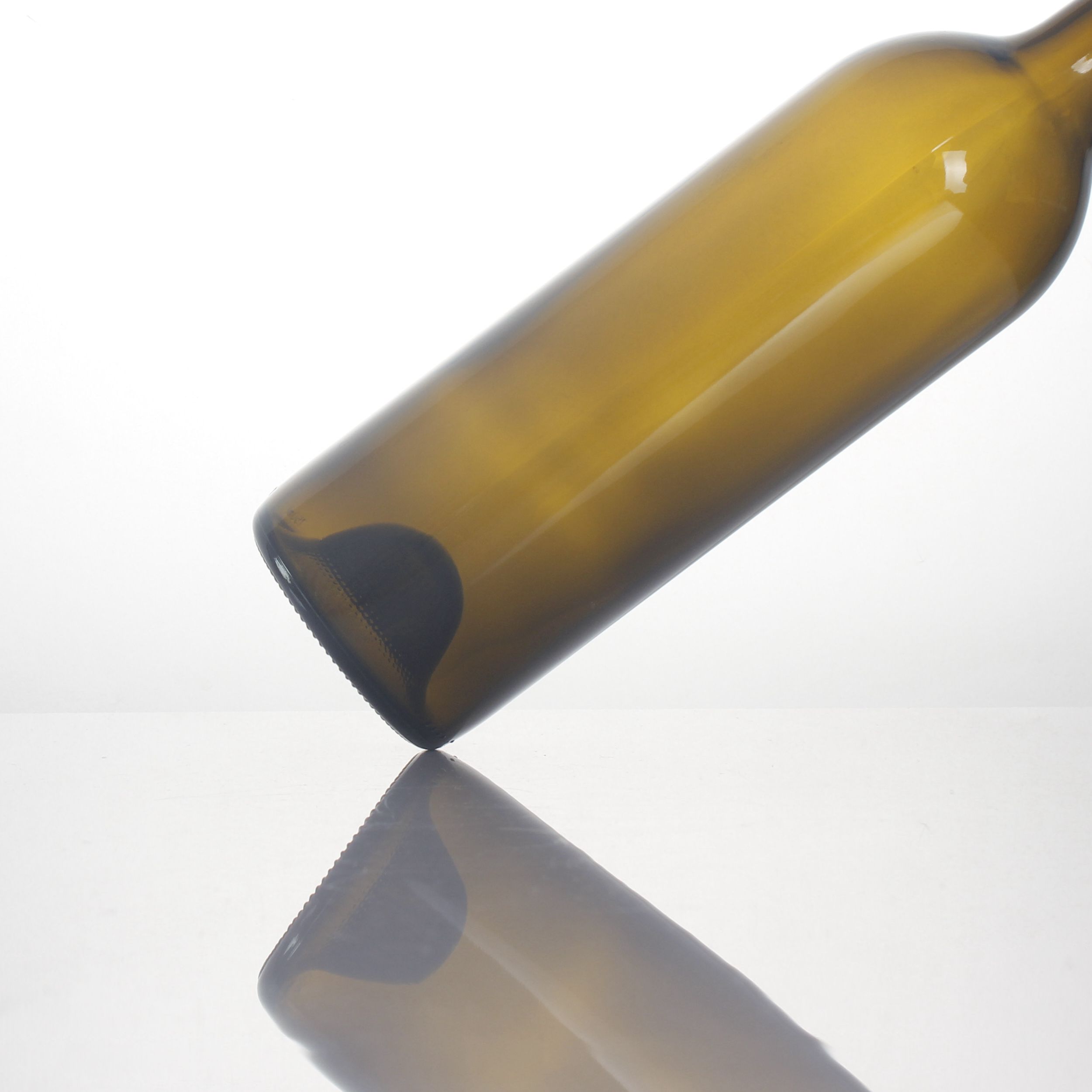 Customized 750ml 75cl 1200g antique green heavy Bordeaux glass bottle for red wine