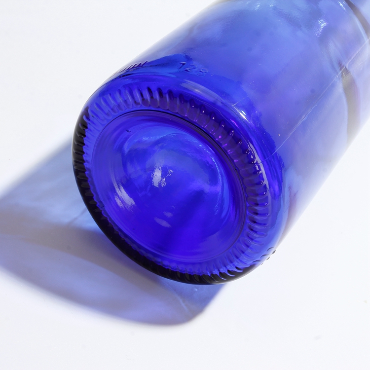 Customized Clear Blue 750ml Vodka Empty Glass Whisky Vodka Liquor Bottle Mini bottles Glass With Clear stopper