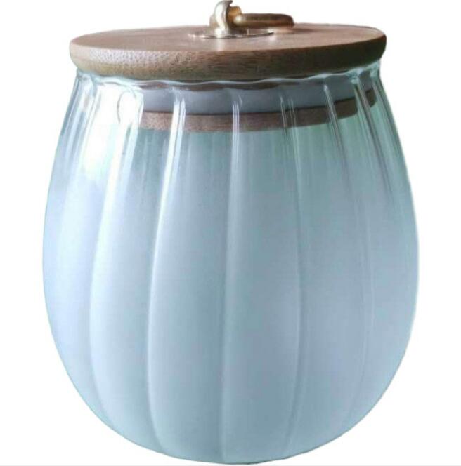 Customized Creative Design Petal Style Glass Jars With Hermetic Bamboo Lids Serving Snacks Honey Tea Coffee