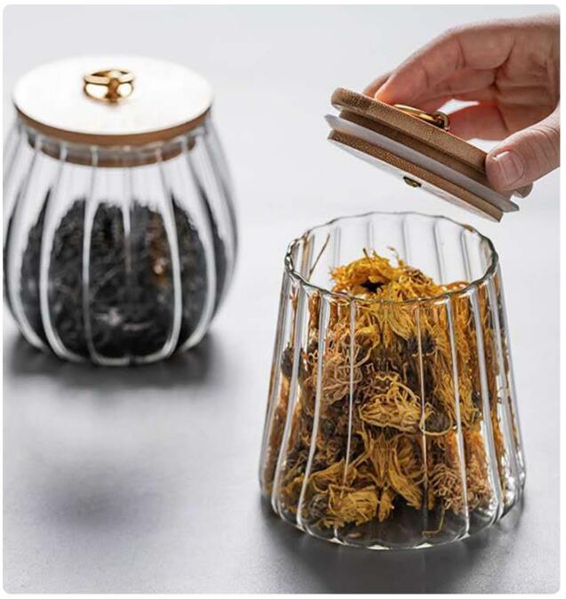 Customized Creative Design Petal Style Glass Jars With Hermetic Bamboo Lids Serving Snacks Honey Tea Coffee