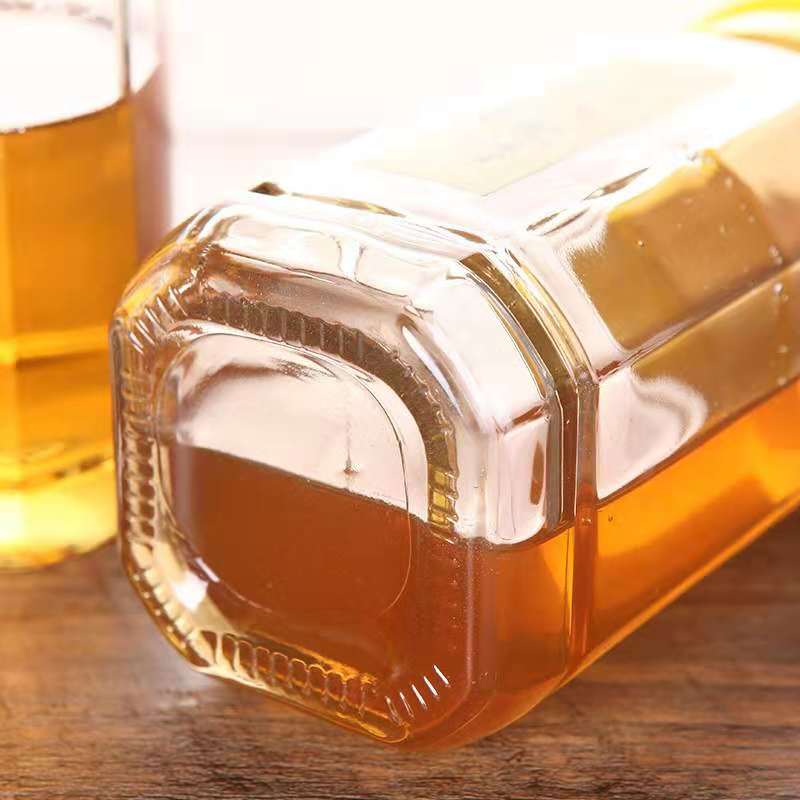 Customized EU Food Grade Square Honey Glass Jars in bulk