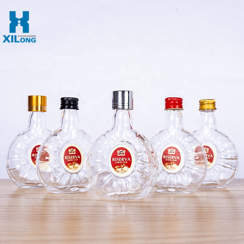 Customized Empty 650ml 750ml Clear Glass Rum Gin Vodka Whiskey Liquor Glass Bottle With Cork
