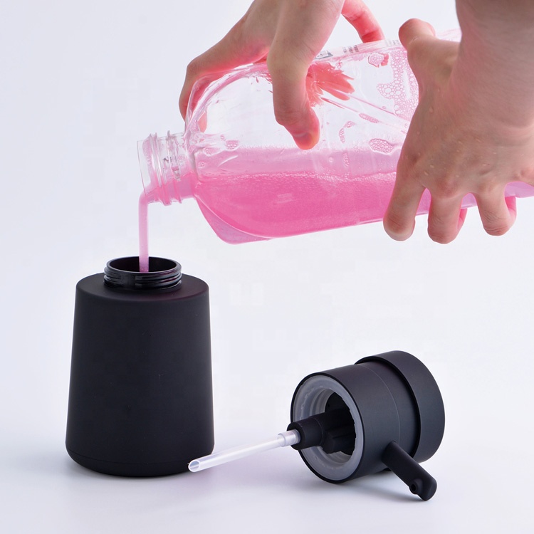 Customized Empty Sanitizer 450Ml Black Plastic Soap Dispenser Shampoo Bottle Silicone With Body Wash Pump Factory From China
