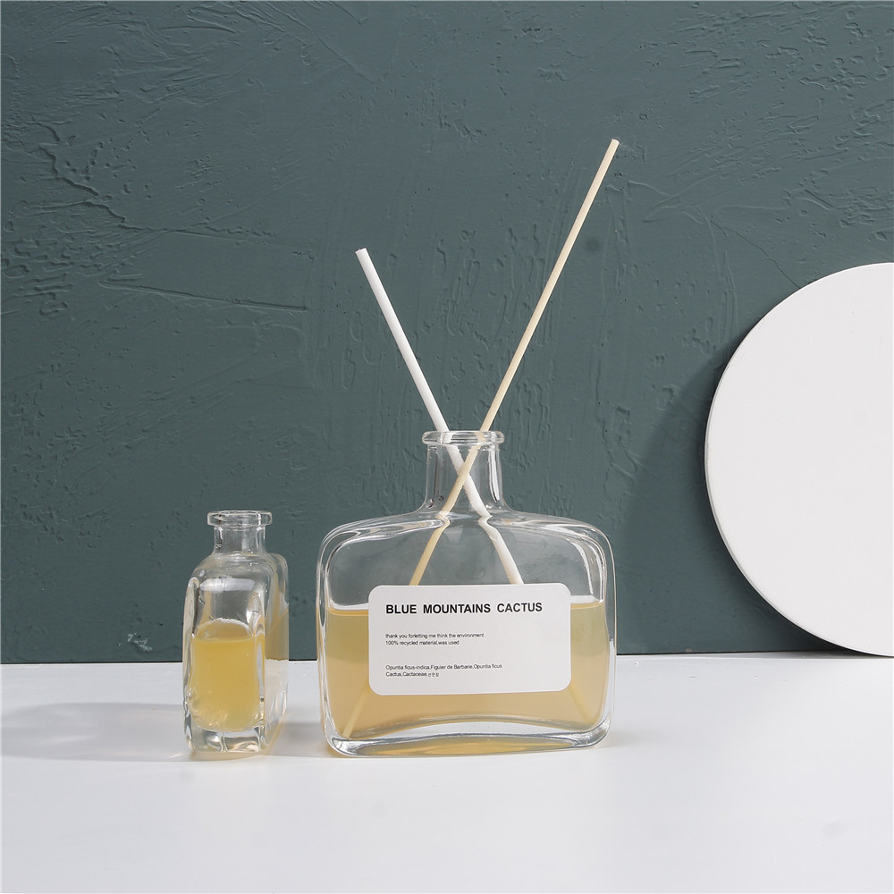 Customized Fragrance Flat Glass Diffuser Bottle For Home Office With Cork Lid