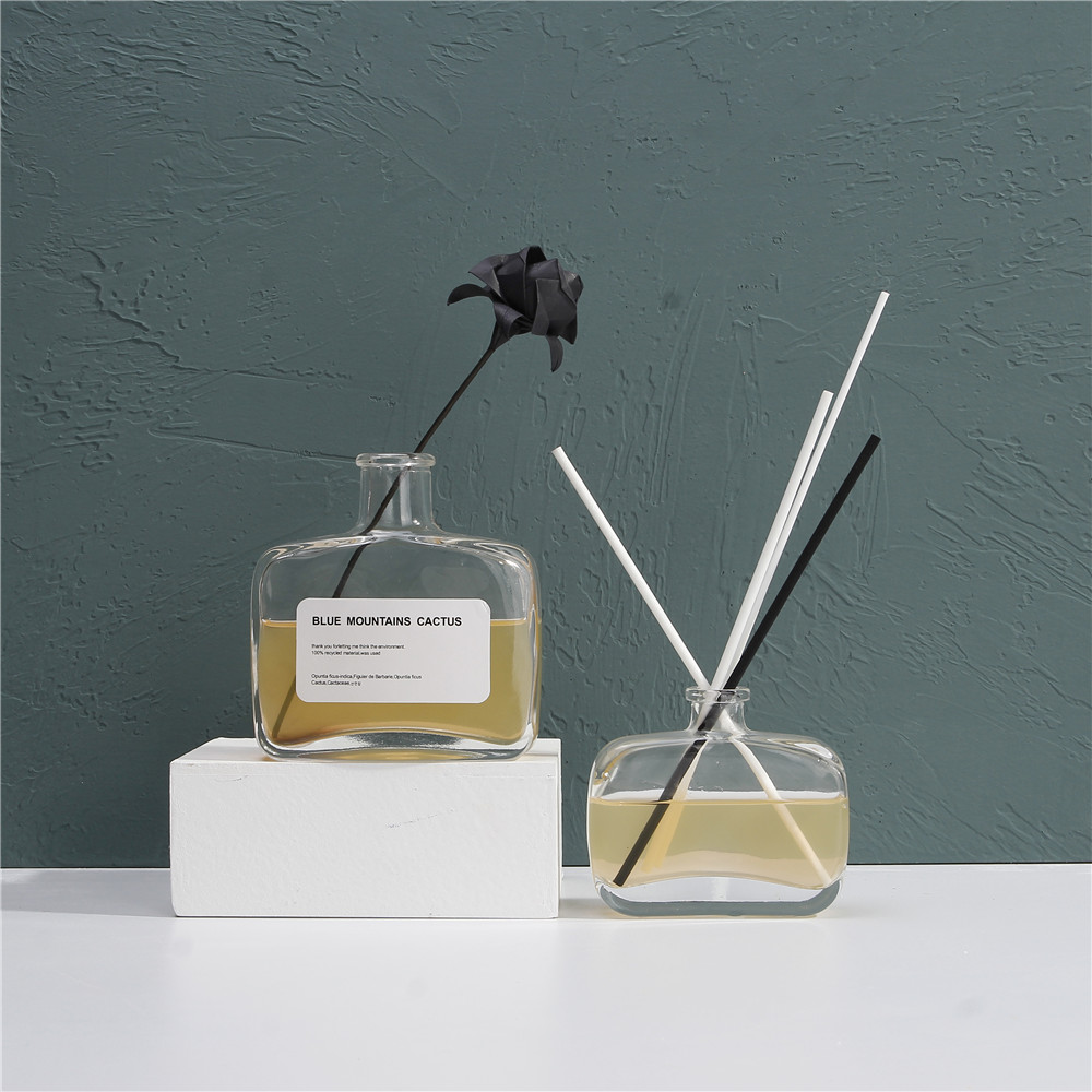 Customized Fragrance Flat Glass Diffuser Bottle For Home Office With Cork Lid