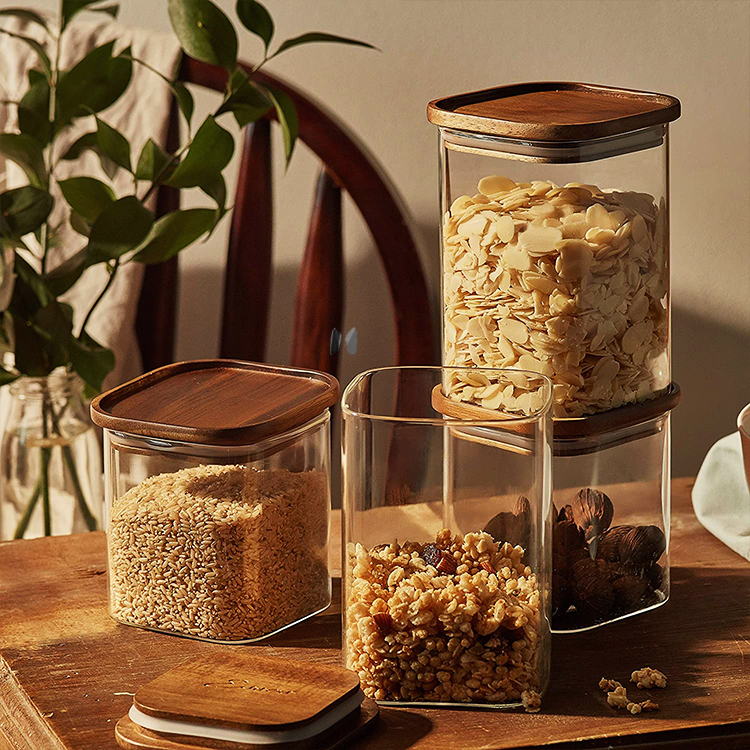 Customized Heat Resistant Round Glass Food Storage Containers With Metal Lid