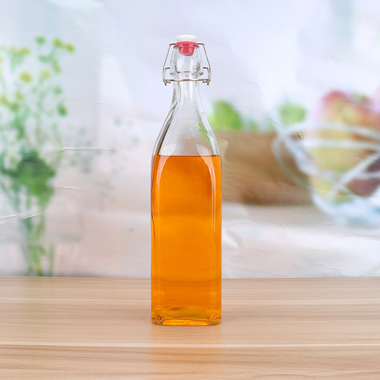 Customized Premium Quality Different Size Sealed Beverage Glass Storage Bottles with Clip Top