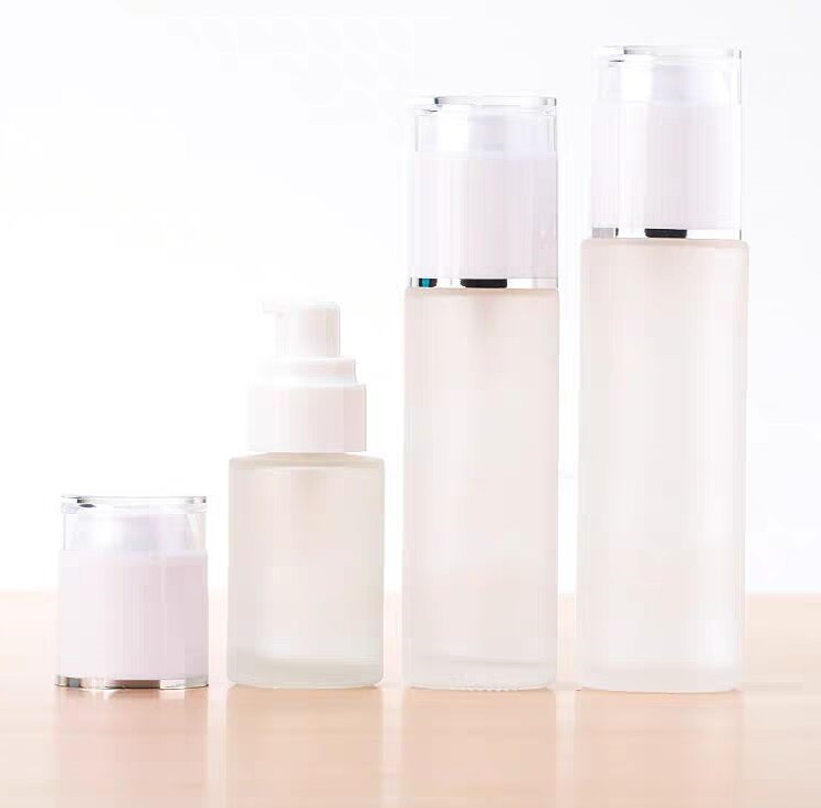 Customized Superior Frost Lotion Bottle Glass for Cosmetic Packaging