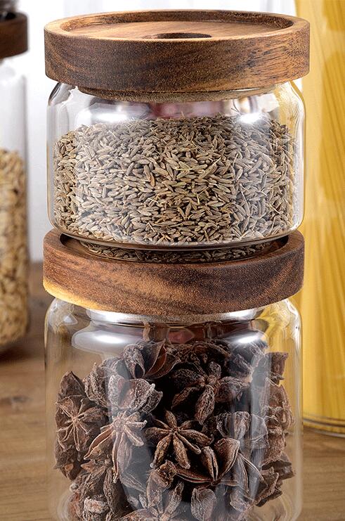 Customized Wholesale Transparent Glass Food Airtight Jar With Lid Containers Kitchen Organization Storage Tea Coffee Spice
