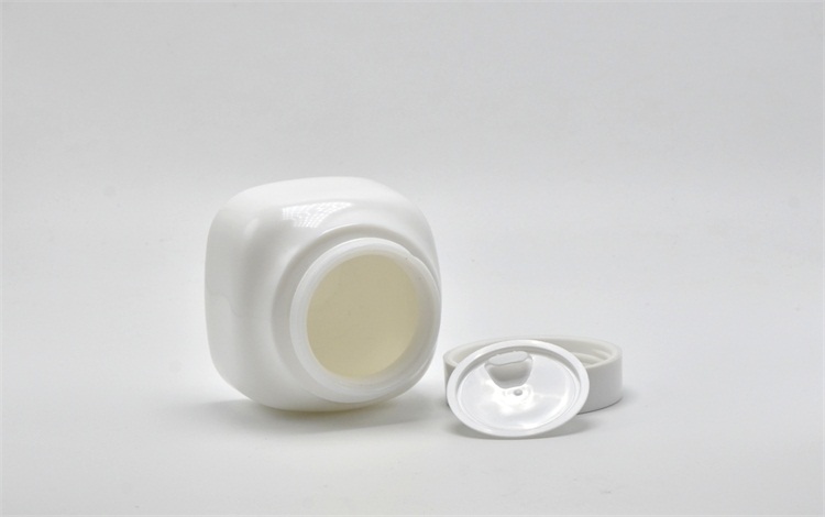 Customized empty 150G square jar cosmetic