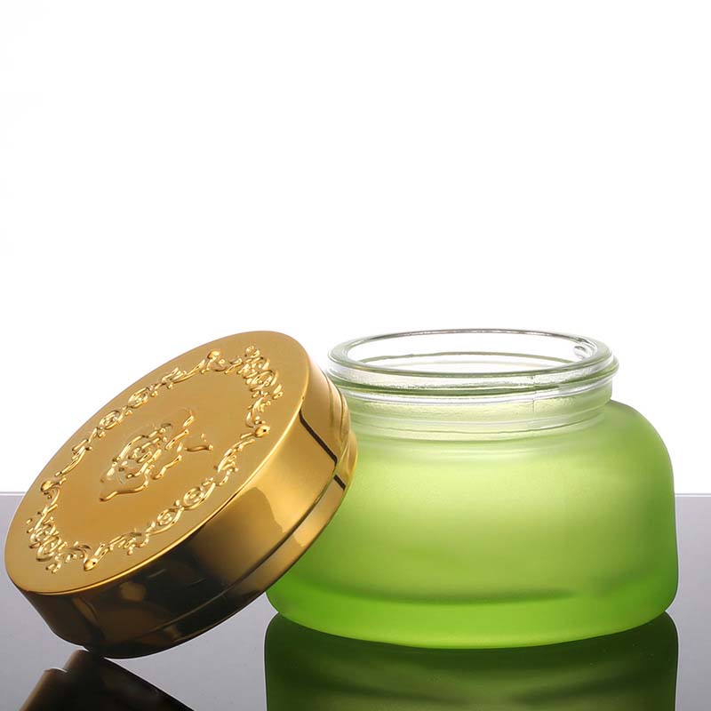 Customized empty cosmetics face cream glass jars with silver gold cap
