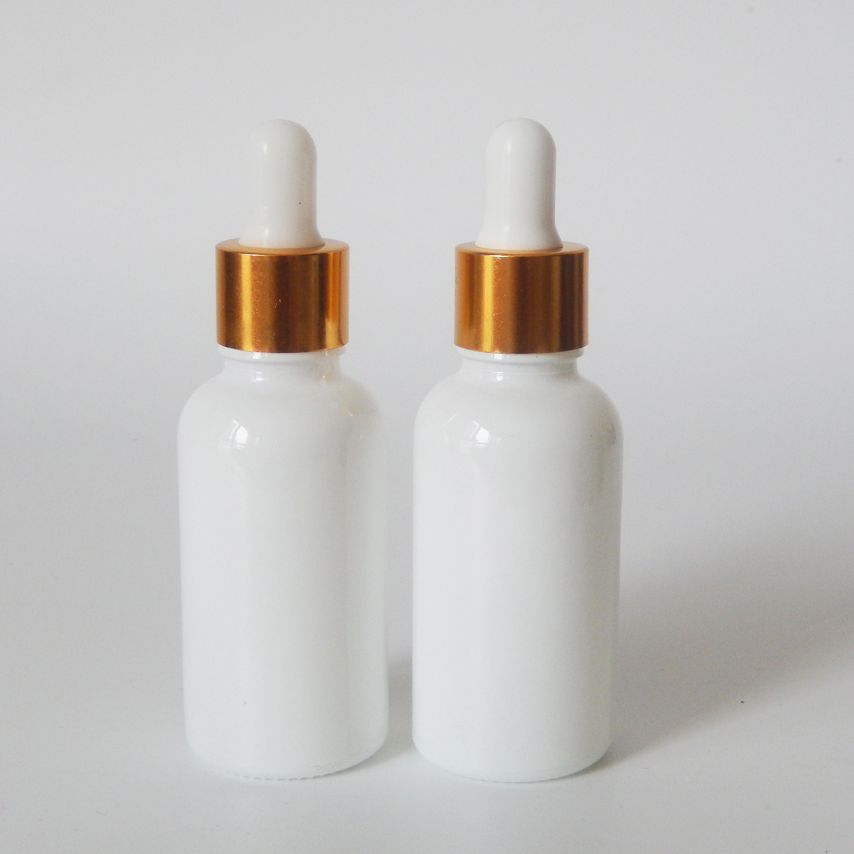 Cylinder 30ml shiny white glass serum cosmetic dropper bottle with gold aluminum screw cap