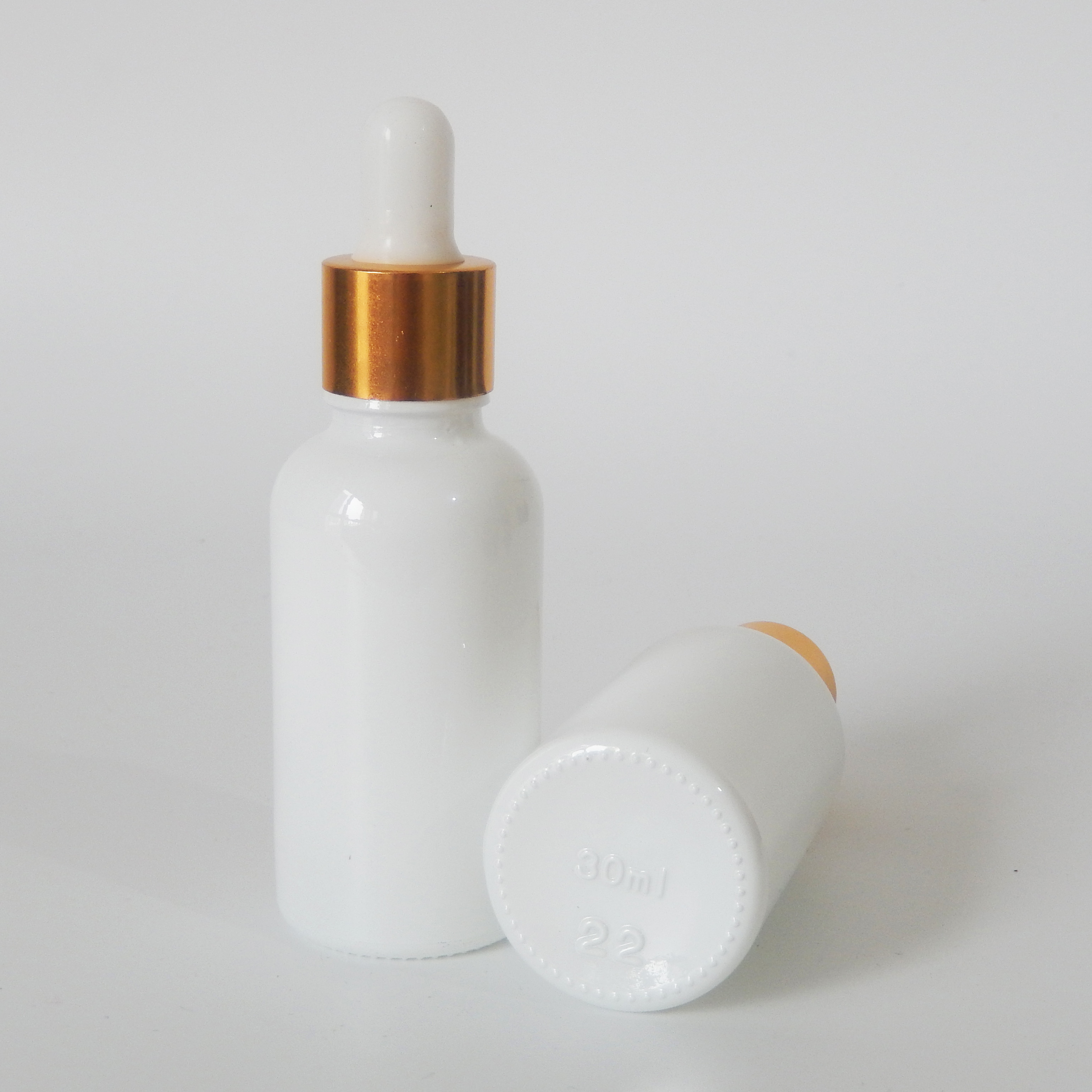 Cylinder 30ml shiny white glass serum cosmetic dropper bottle with gold aluminum screw cap