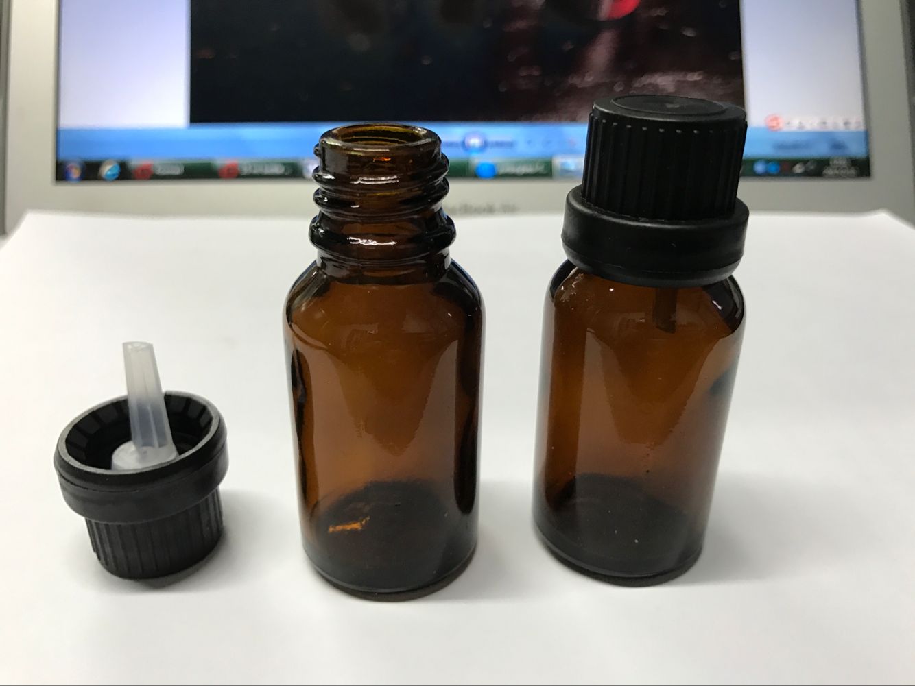 DIN 18mm Brown 15ml European Dropper glass bottles with black screw cap for Cosmetic Packaging