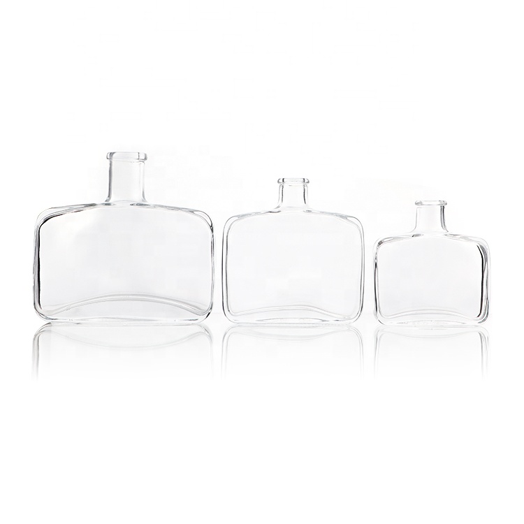 Decorative Flat Square Fragrance Accent Bottle Reed Glass Large Diffuser Bottle With Cork Stopper