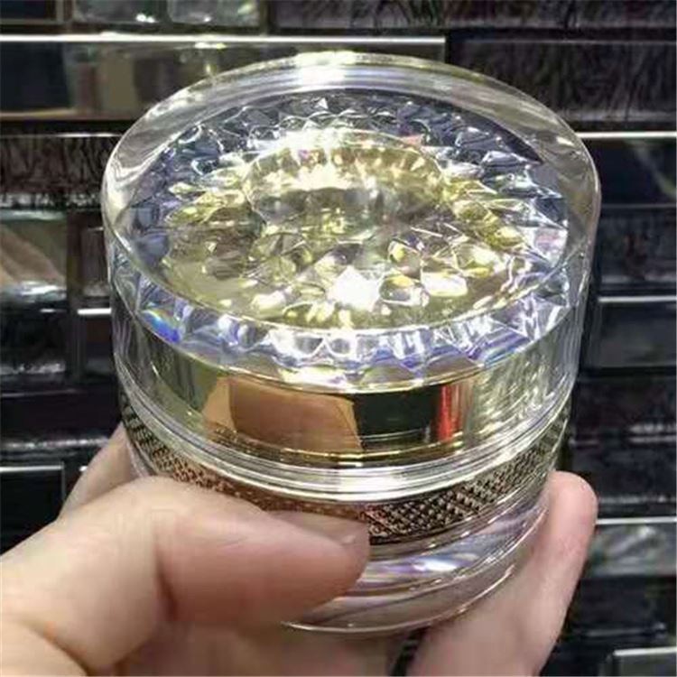 Delicate Appearance Low Price Luxury Cosmetic Bottle Set