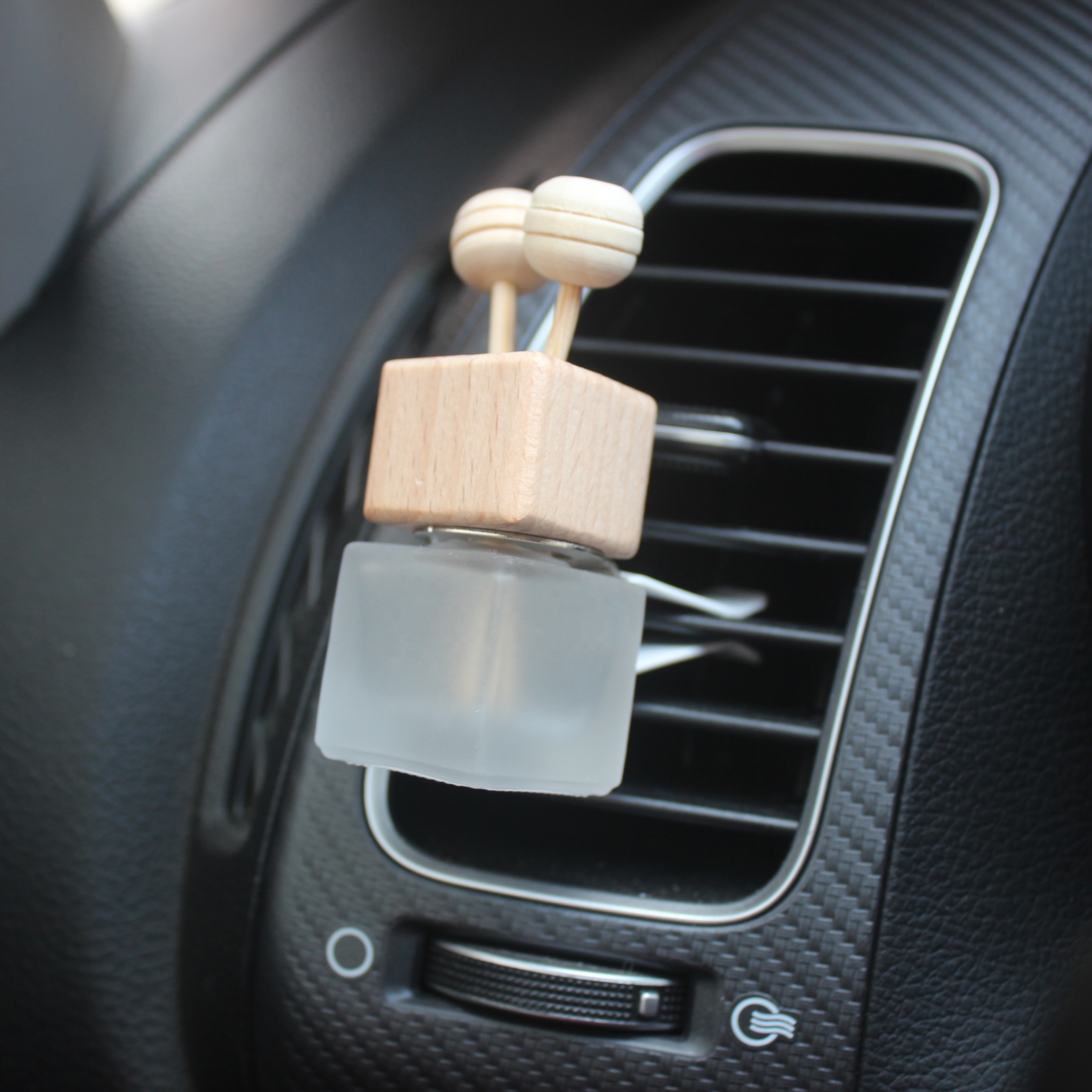 Design your own perfume bottle car perfume seat air freshener fragrance small unique car perfume bottle outlet vent clip