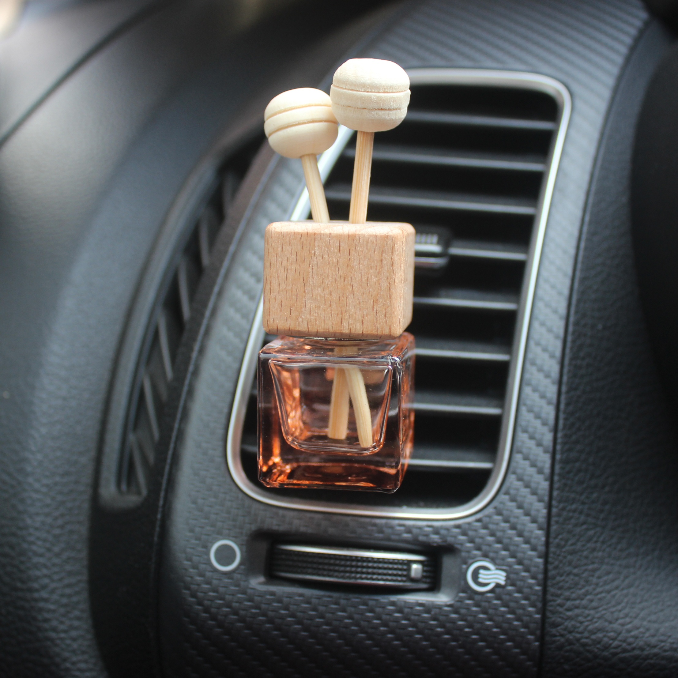Design your own perfume bottle car perfume seat air freshener fragrance small unique car perfume bottle outlet vent clip