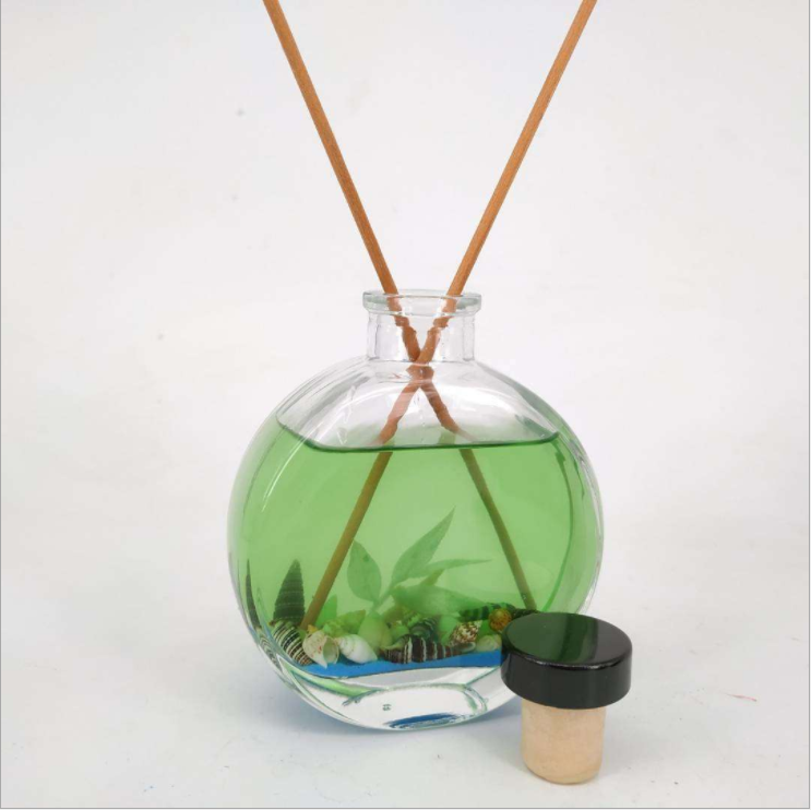 Designer Empty Recycled Premium Simple Flat Round Clear Reed Diffuser Glass Bottle With Screw Cap