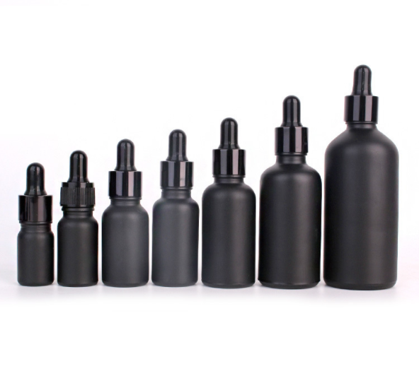 Different size of black glass dropper bottle for essential oil with spray