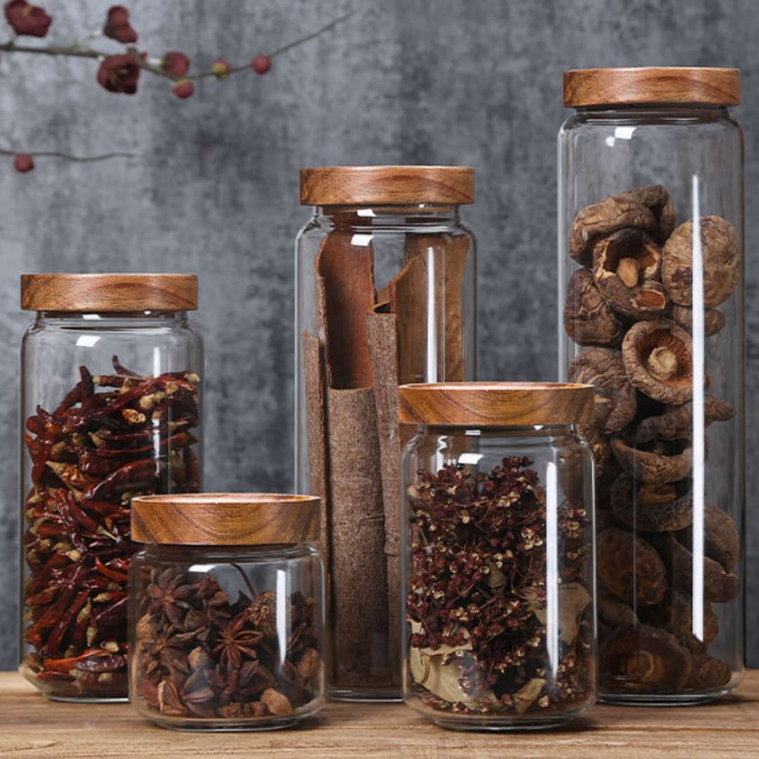 Different sizes spice storage glass canister with acacia wood lid