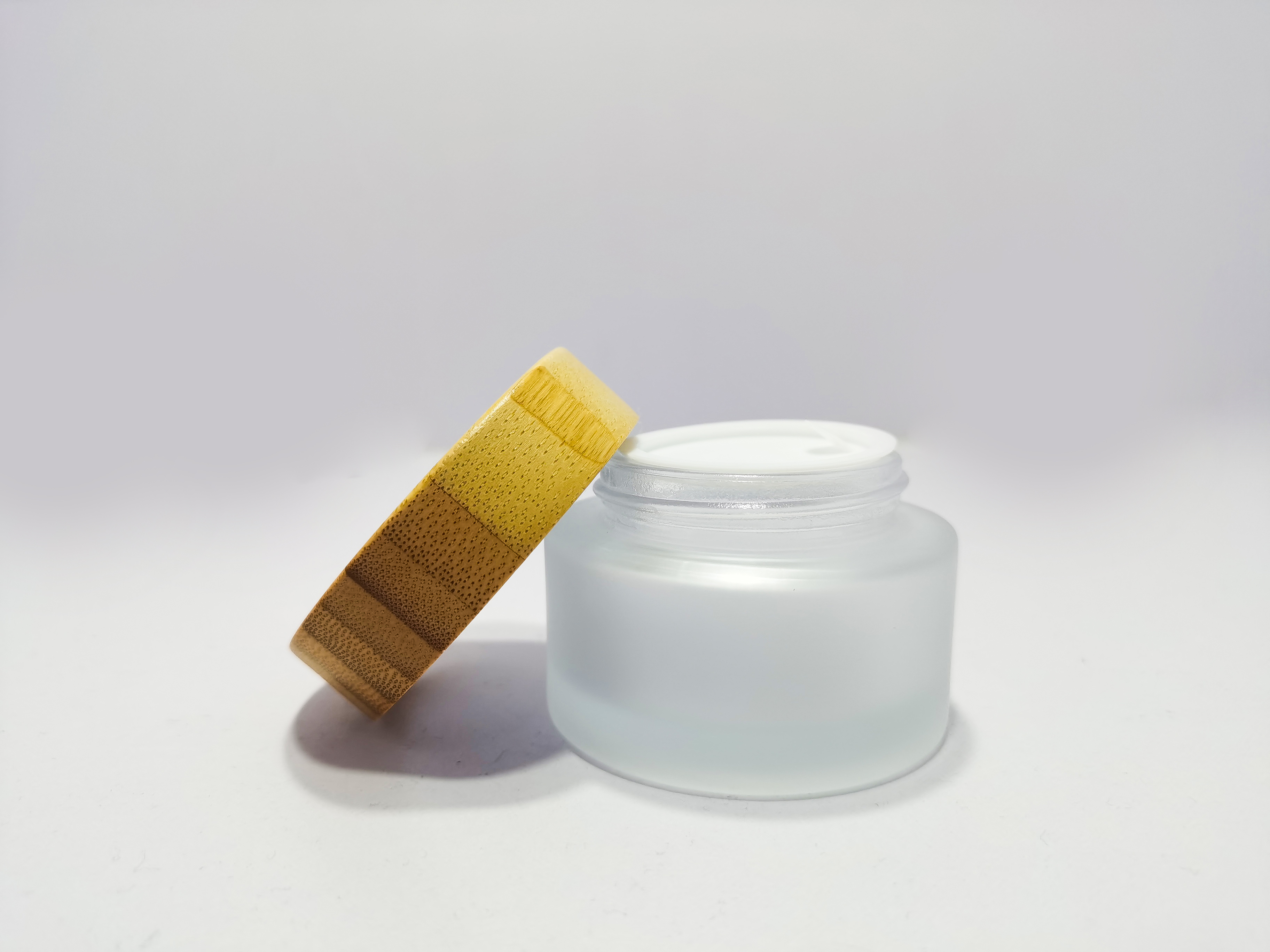 ECO-friendly cosmetic bamboo lid cream glass frosted clear jar with wooden cap