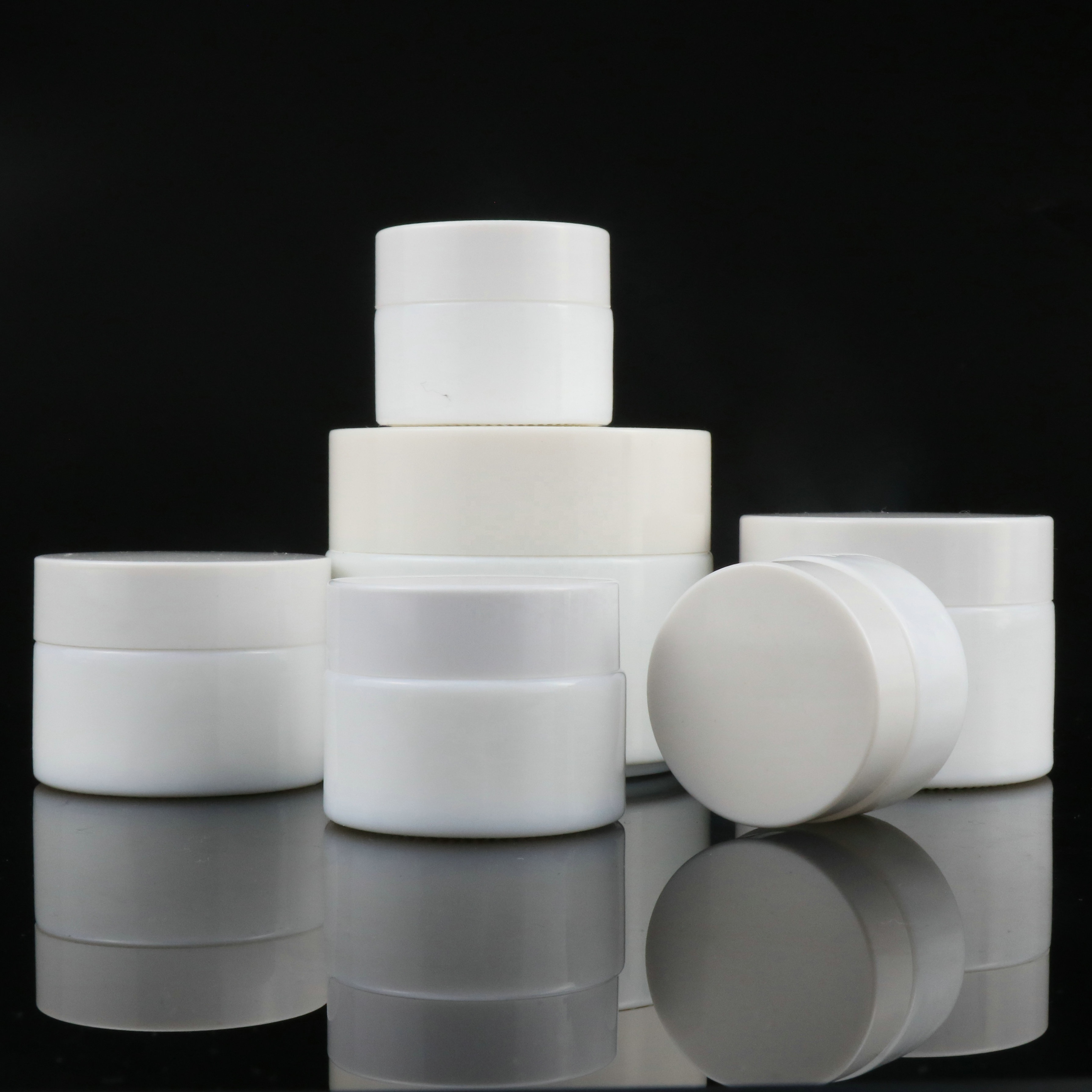 Eco-friendly 20g 30g 50g 100g Flat Cream Cosmetic Container Frosted Round Glass Cream Jar White porcelain Jar for Skincare