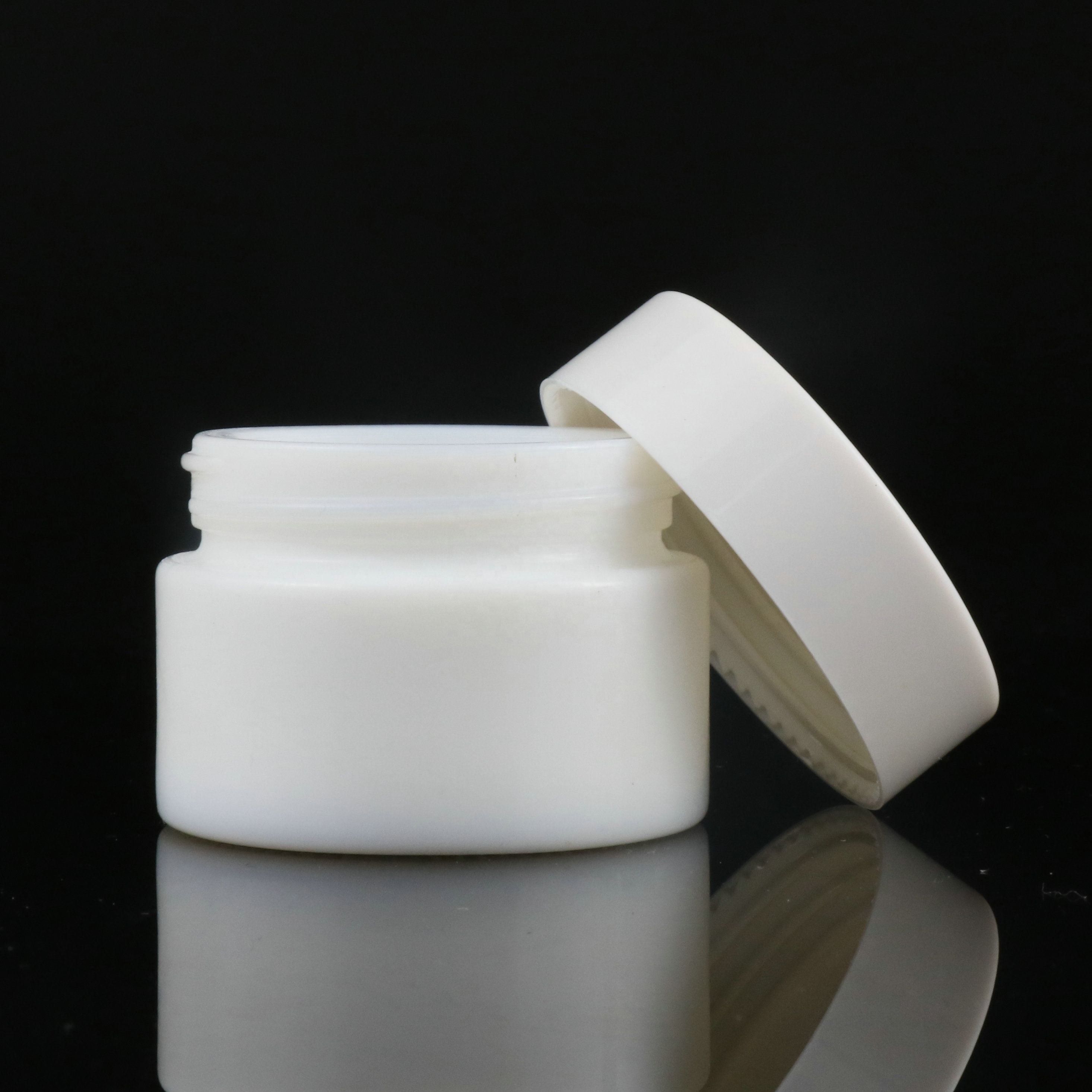 Eco-friendly 20g 30g 50g 100g Flat Cream Cosmetic Container Frosted Round Glass Cream Jar White porcelain Jar for Skincare
