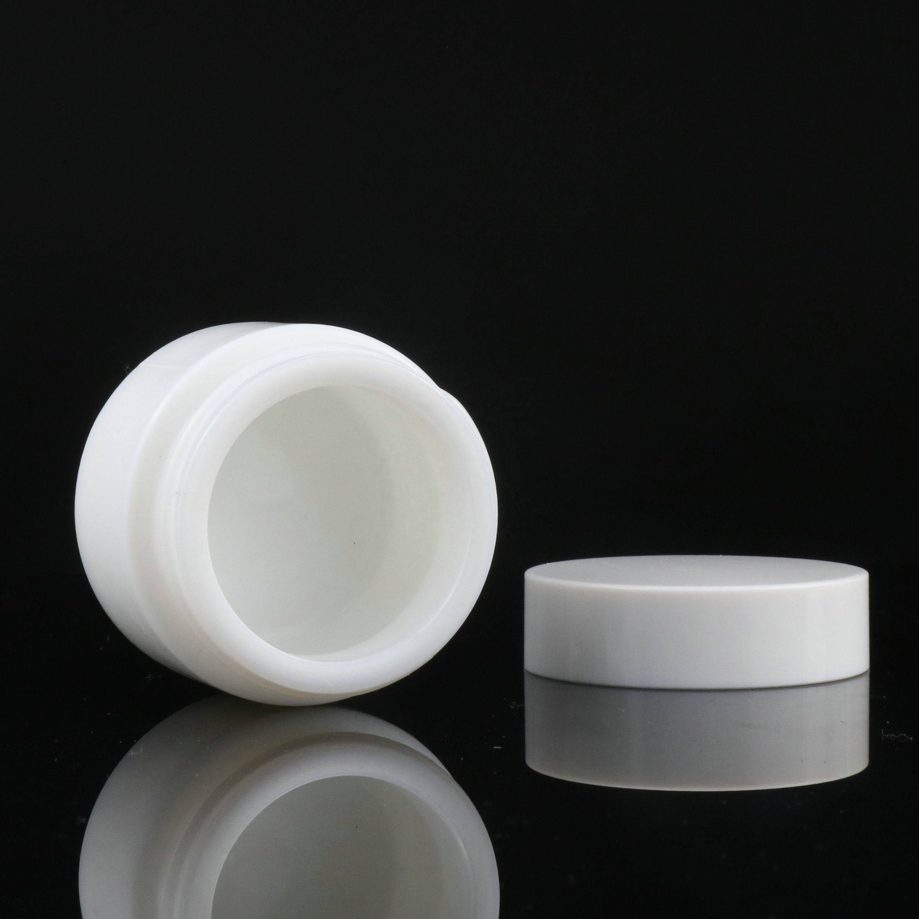 Eco-friendly 20g 30g 50g 100g Flat Cream Cosmetic Container Frosted Round Glass Cream Jar White porcelain Jar for Skincare