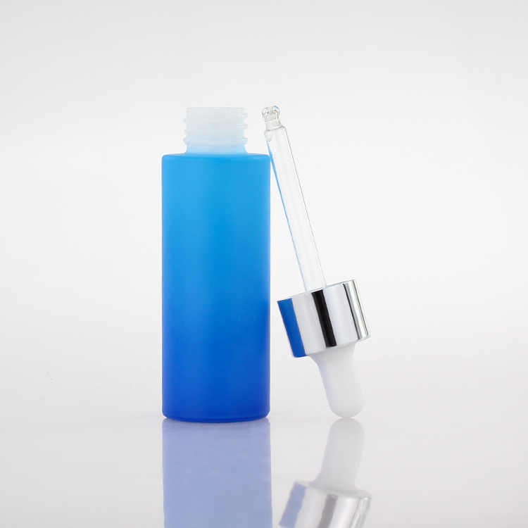 Eco-friendly Round Gradient Blue Porcelain Cosmetic Packaging Set Glass Lotion Serum Bottle And Cream Jar