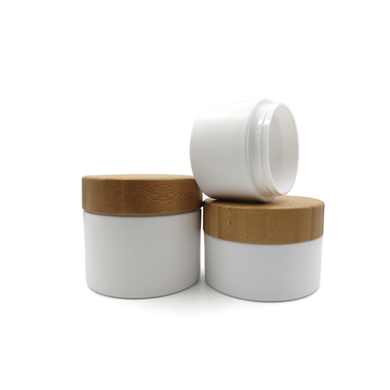 Eco friendly cosmetic containers 150g 150ml white plastic cream jar bamboo cap with inner pp