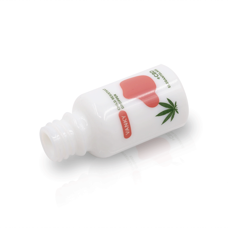 Eco friendly custom color and design 30 ml 15ml 50ml glass CBD oil bottle with CR dropper