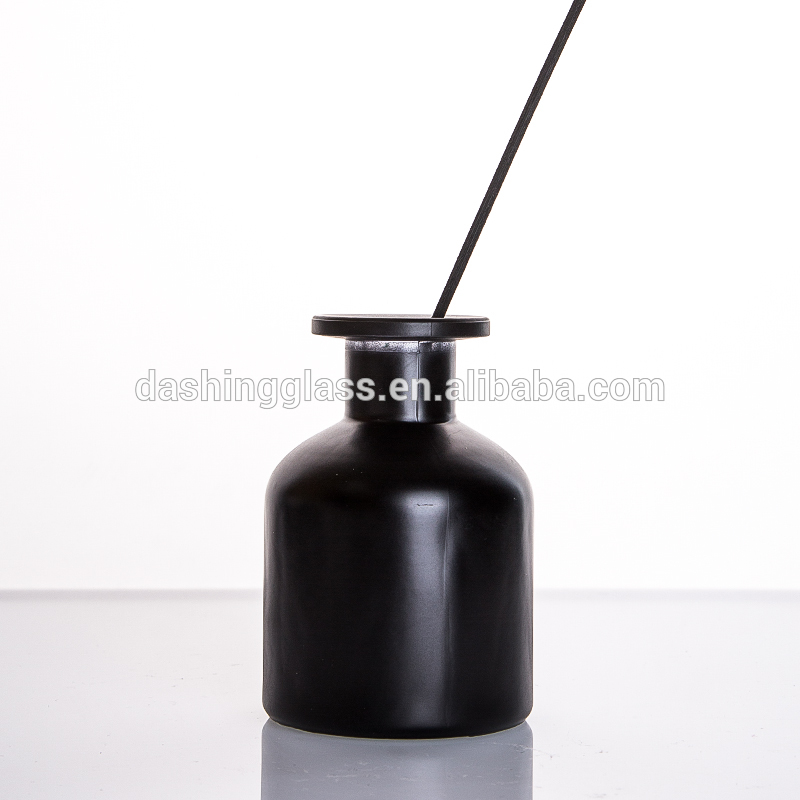 Empty 150ml Matte Black Glass Diffuser Bottle Essential Oil Diffuser Bottle