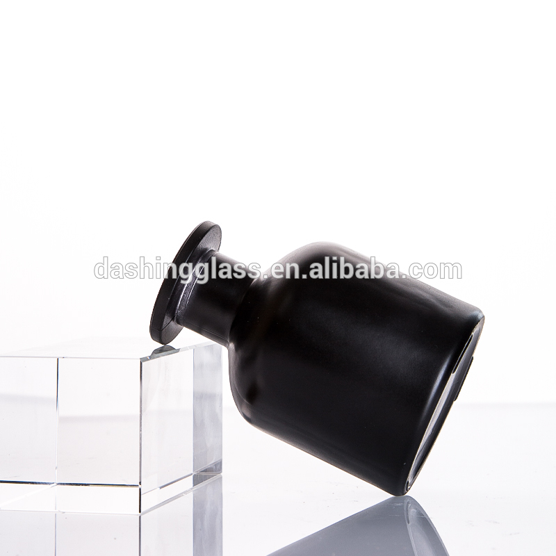 Empty 150ml Matte Black Glass Diffuser Bottle Essential Oil Diffuser Bottle