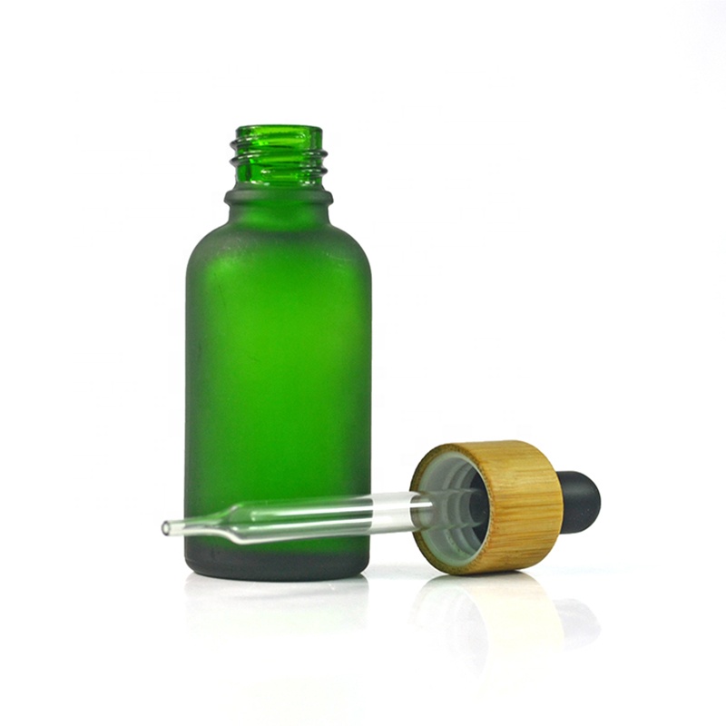Empty 15ml 30ml 50ml 100ml green frosted glass dropper bottle with bamboo pipette