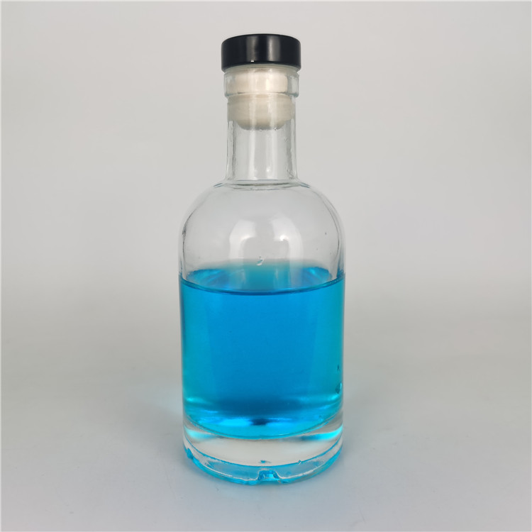 Empty 200ml 500ml 750ml super flint glass wine bottle for liquor vodka with cork stopper