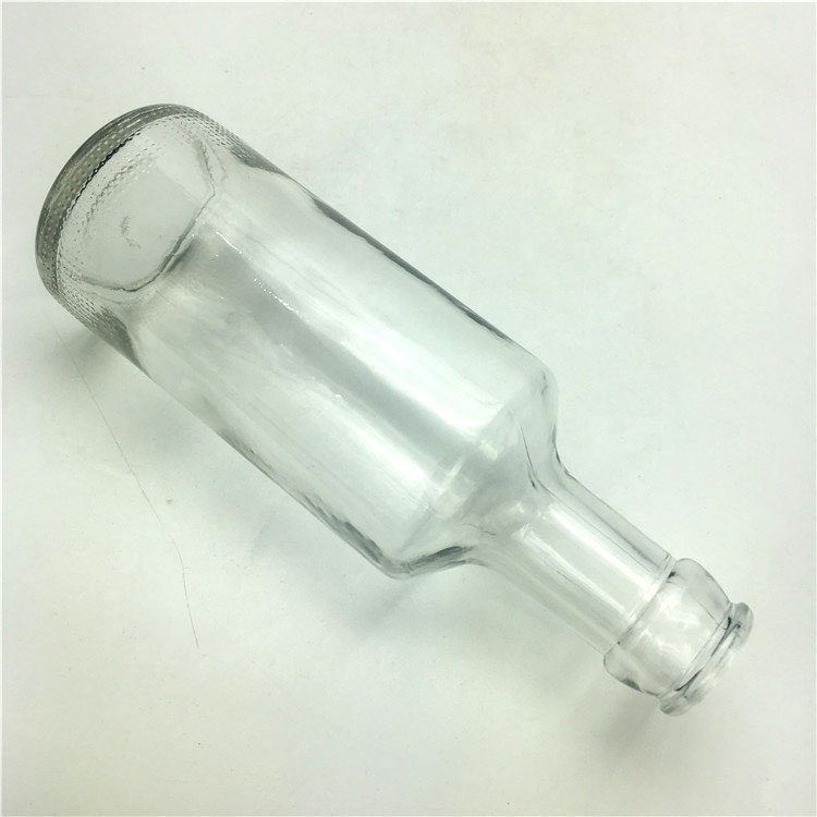 Empty 200ml glass bottles for carbonated drinks with crown cap